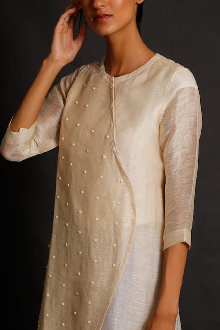 Shop_Oja_Green 30% Silk, 70% Linen Handloom Embroidered Kurta Set _Online_at_Aza_Fashions