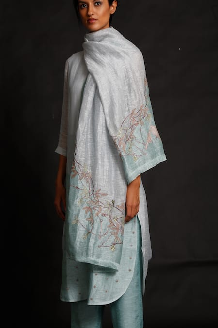 Oja_Blue 30% Silk, 70% Linen Handloom Embroidered Kurta Set _at_Aza_Fashions