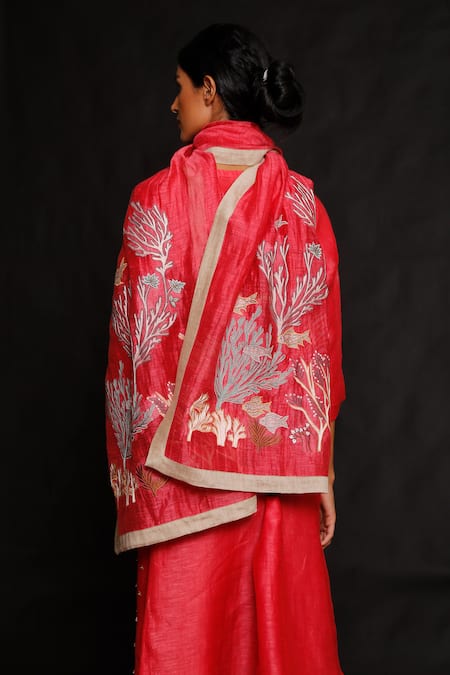 Shop_Oja_Red 30% Silk, 70% Linen Handloom Embroidered Kurta Set _at_Aza_Fashions