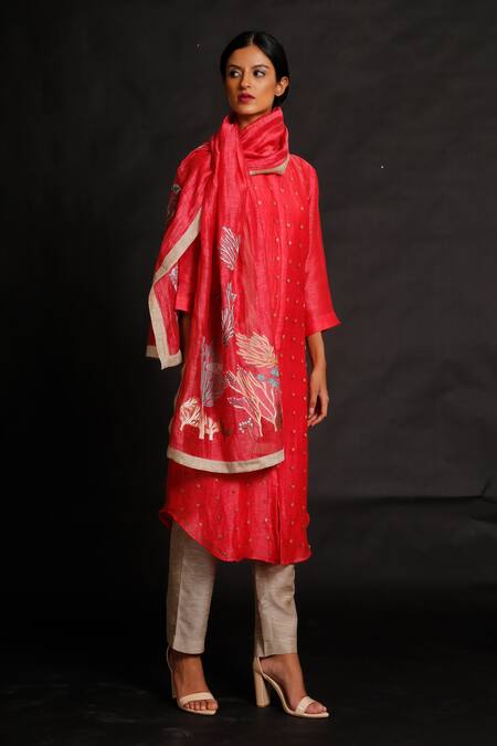 Oja Handloom Linen Silk Embroidered Kurta Set 