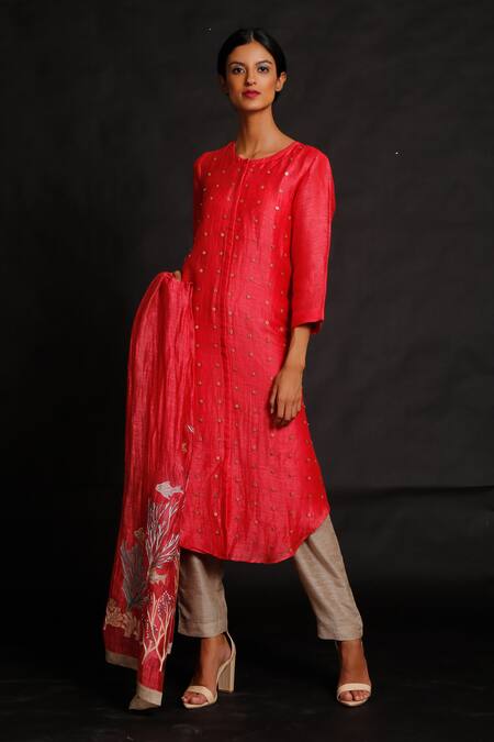 Oja_Red 30% Silk, 70% Linen Handloom Embroidered Kurta Set _Online_at_Aza_Fashions