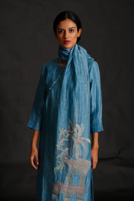 Oja Blue 30% Silk, 70% Linen Handloom Embroidered Kurta Set Online at Aza Fashions Oja_Blue 30% Silk, 70% Linen Handloom Embroidered Kurta Set _Online_at_Aza_Fashions