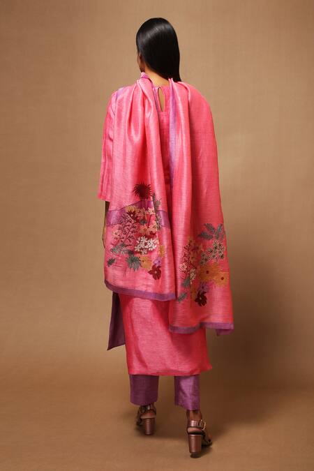 Shop Oja Pink 30% Silk, 70% Linen Handloom Applique Kurta Set at Aza Fashions Shop_Oja_Pink 30% Silk, 70% Linen Handloom Applique Kurta Set _at_Aza_Fashions