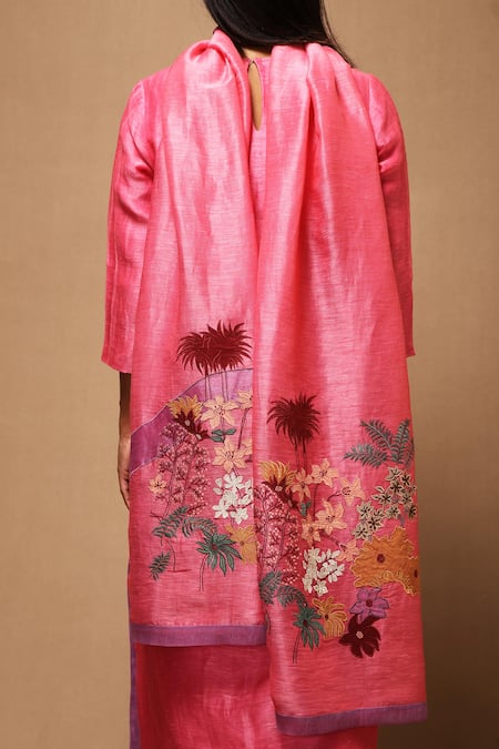 Oja Pink 30% Silk, 70% Linen Handloom Applique Kurta Set Online at Aza Fashions Oja_Pink 30% Silk, 70% Linen Handloom Applique Kurta Set _Online_at_Aza_Fashions