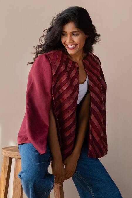 Shop Rhe-Ana Maroon Lining 100% Poly, Poly/pu Chevron Round Embellished Cape Online at Aza Fashions Shop_Rhe-Ana_Maroon Lining 100% Poly, Poly/pu Chevron Round Embellished Cape _Online_at_Aza_Fashions