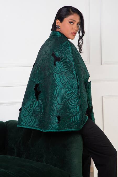 Rhe-Ana Green 100% Polyester Quilted Shirt Collar Anna Pattern Cape Online at Aza Fashions Rhe-Ana_Green 100% Polyester Quilted Shirt Collar Anna Pattern Cape _Online_at_Aza_Fashions