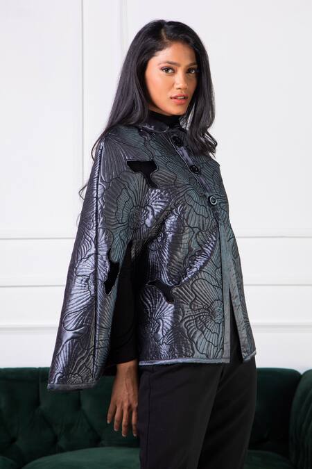 Buy Rhe-Ana Grey 100% Polyester Quilted Shirt Collar Anna Pattern Cape Online at Aza Fashions Buy_Rhe-Ana_Grey 100% Polyester Quilted Shirt Collar Anna Pattern Cape _Online_at_Aza_Fashions