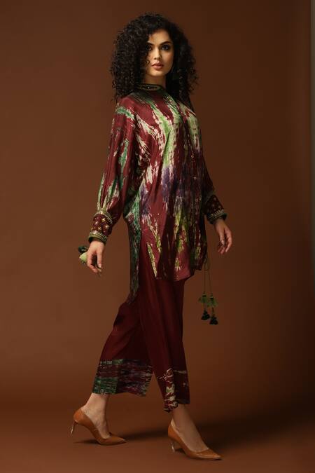 Capisvirleo_Maroon Habutai Silk Sequin, Thread And Bead, Tie & Dye Band Tunic & Pant Set _Online_at_Aza_Fashions