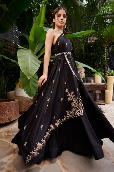 Prathyusha Garimella Embroidered One Shoulder Kurta Set 