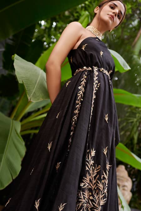 Buy Prathyusha Garimella Black Shantoon Embroidered Floral Motif One Shoulder Kurta Set Online at Aza Fashions Buy_Prathyusha Garimella_Black Shantoon Embroidered Floral Motif One Shoulder Kurta Set _Online_at_Aza_Fashions