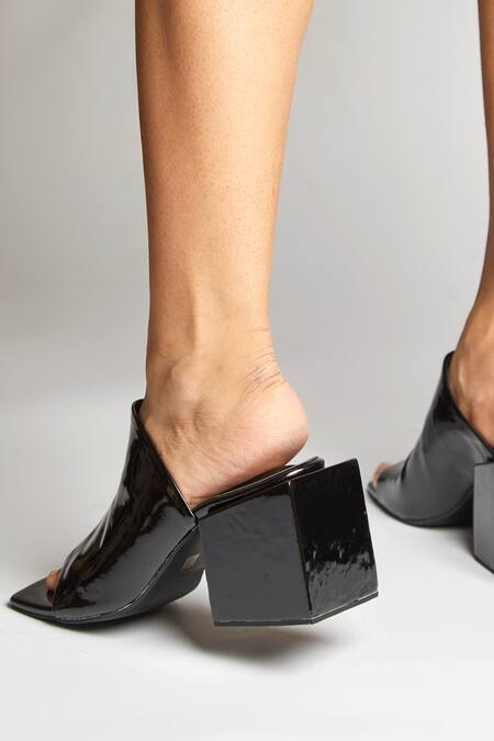 Tiesta Black Square Block Heels Online at Aza Fashions Tiesta_Black Square Block Heels _Online_at_Aza_Fashions