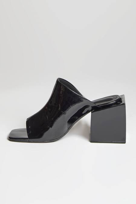 Buy Tiesta Black Square Block Heels Online at Aza Fashions Buy_Tiesta_Black Square Block Heels _Online_at_Aza_Fashions
