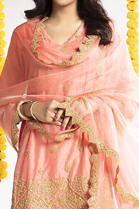 Priyaa Peach Organza, Chanderi Silk Gota And Mirror V Neck Kurta Sharara Set Online at Aza Fashions Priyaa_Peach Organza, Chanderi Silk Gota And Mirror V Neck Kurta Sharara Set _Online_at_Aza_Fashions