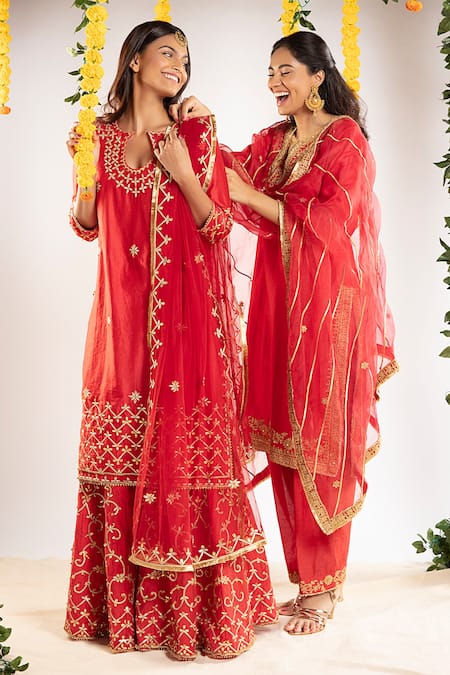 Shop Priyaa Red Organza, Chander Silk Zari And Dori Round Kurta Set at Aza Fashions Shop_Priyaa_Red Organza, Chander Silk Zari And Dori Round Kurta Set _at_Aza_Fashions