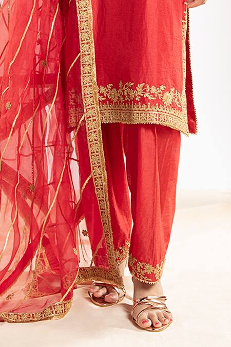 Buy Priyaa Red Organza, Chander Silk Zari And Dori Round Kurta Set Online at Aza Fashions Buy_Priyaa_Red Organza, Chander Silk Zari And Dori Round Kurta Set _Online_at_Aza_Fashions