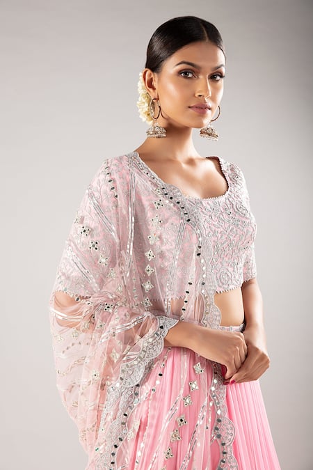 Priyaa_Pink Chiffon Embroidered Zari Round Bridal Lehenga Set  _Online_at_Aza_Fashions