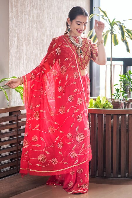 Ruar India Embroidered Saree With Blouse 
