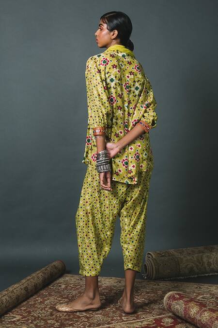 Sonam Luthria Green Crepe, Malai Studs, Patola, Tassels Pattern Shirt And Cropped Salwar Set Online at Aza Fashions Sonam Luthria_Green Crepe, Malai Studs, Patola, Tassels Pattern Shirt And Cropped Salwar Set_Online_at_Aza_Fashions