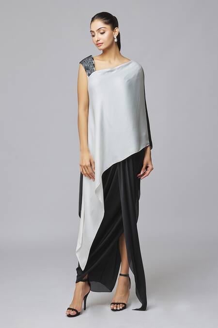 Shop Amit Aggarwal Black Chiffon Asymmetric Colorblock One Shoulder Dress Online at Aza Fashions Shop_Amit Aggarwal_Black Chiffon Asymmetric Colorblock One Shoulder Dress _Online_at_Aza_Fashions