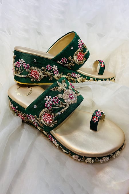 Shiveen Shiveen Parakram Embroidered Toe Ring Wedges 