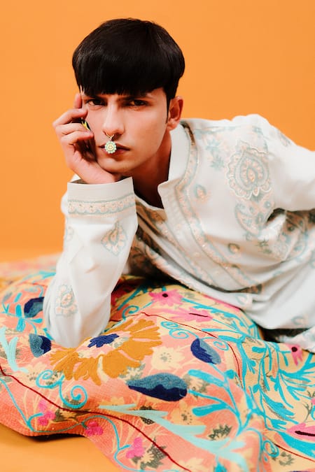 Wabi Sabi By Anshum-Ritesh_Sky Blue Chanderi Embroidery Parallel Paisley Kurta Set _Online_at_Aza_Fashions