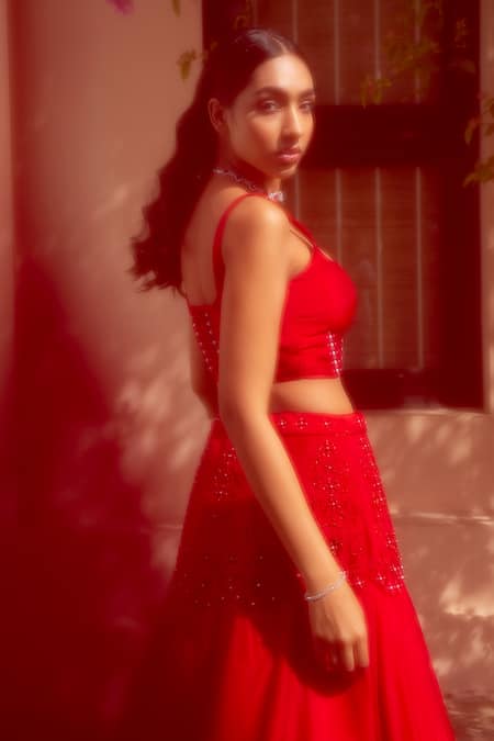 Parshya_Red Pure Silk Organza Lining Shantoon, Viscose Lehenga Set With Bomber Jacket _Online_at_Aza_Fashions