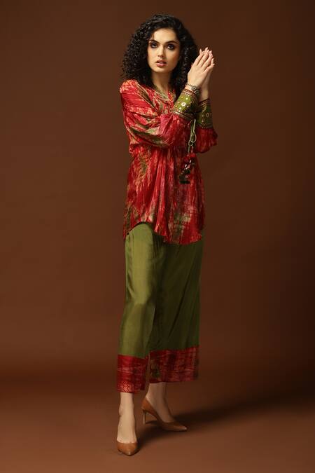 Capisvirleo_Red Habutai Silk Sequin, Thread And Bead, Tie & Dye Band Tunic & Pant Set _Online_at_Aza_Fashions