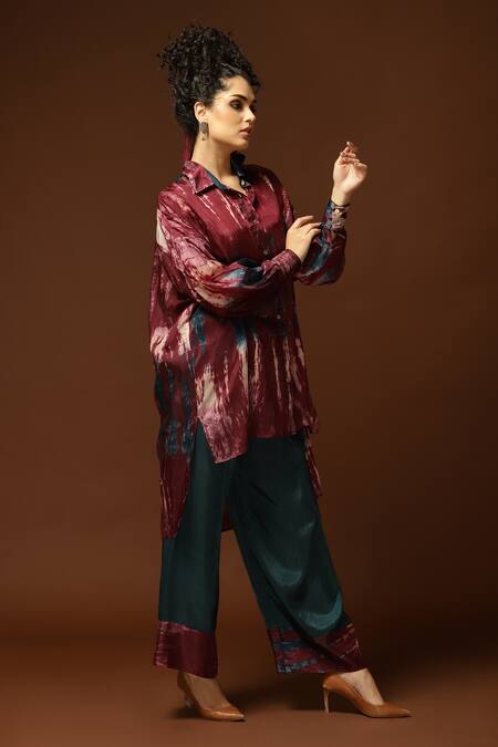 Capisvirleo_Maroon Habutai Silk Tie And Dye Collared Neck Tunic & Pant Set _Online_at_Aza_Fashions