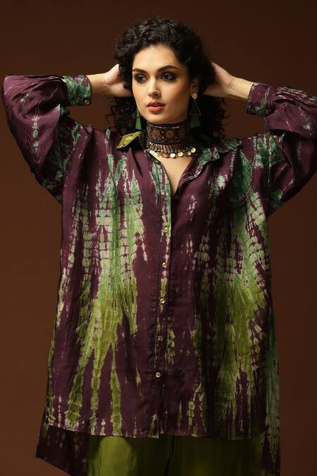 Shop_Capisvirleo_Maroon Habutai Silk Tie And Dye Collared Neck Tunic & Pant Set _Online_at_Aza_Fashions