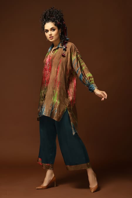 Buy_Capisvirleo_Gold Habutai Silk Tie And Dye Collared Neck Tunic & Pant Set _Online_at_Aza_Fashions