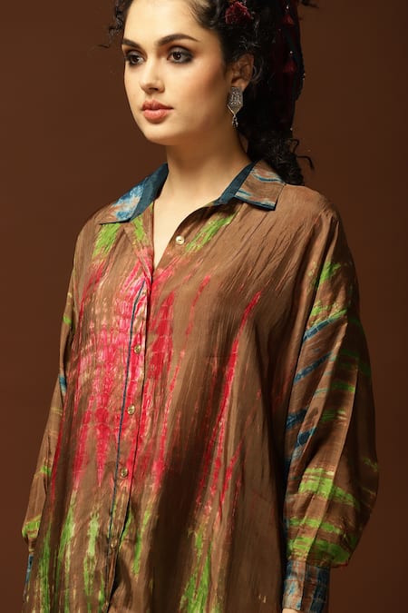 Shop_Capisvirleo_Gold Habutai Silk Tie And Dye Collared Neck Tunic & Pant Set _Online_at_Aza_Fashions