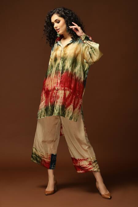 Buy_Capisvirleo_Cream Habutai Silk Tie And Dye Collared Neck Tunic & Pant Set _Online_at_Aza_Fashions