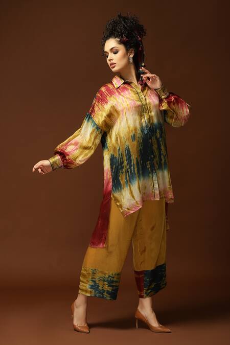 Buy_Capisvirleo_Pink Habutai Silk Tie And Dye Collared Neck Tunic & Pant Set _Online_at_Aza_Fashions