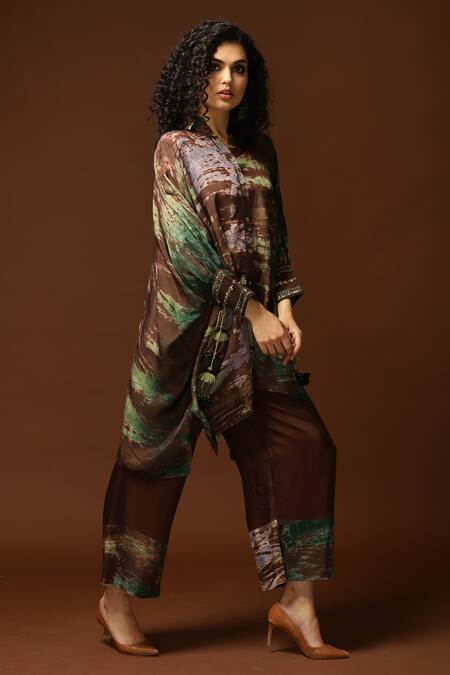 Buy_Capisvirleo_Brown Habutai Silk Sequin, Thread And Bead, Tie & Dye Kaftan Tunic & Pant Set _Online_at_Aza_Fashions