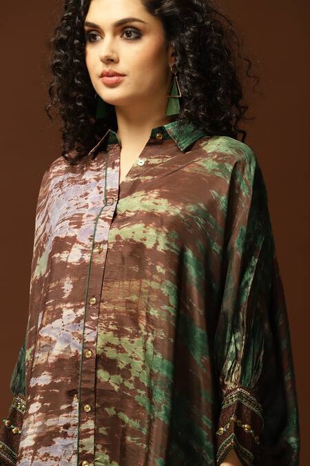 Shop_Capisvirleo_Brown Habutai Silk Sequin, Thread And Bead, Tie & Dye Kaftan Tunic & Pant Set _Online_at_Aza_Fashions