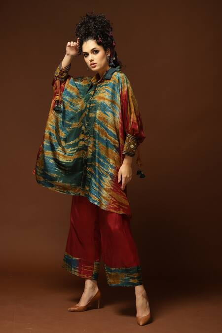 Shop_Capisvirleo_Maroon Habutai Silk Sequin, Thread And Bead, Tie & Dye Kaftan Tunic & Pant Set _Online_at_Aza_Fashions