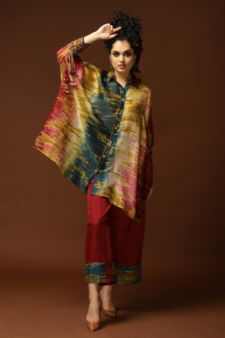Buy_Capisvirleo_Pink Habutai Silk Sequin, Thread And Bead, Tie & Dye Kaftan Tunic & Pant Set _Online_at_Aza_Fashions