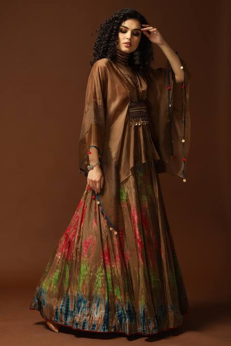 Capisvirleo_Gold Habutai Silk Sequin, Thread And Bead, Tie & Dye V Poncho Style Top With Skirt _Online_at_Aza_Fashions