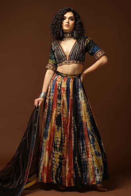 Capisvirleo Black Habutai Silk Lining Cotton Shantoon Sequin, Thread And & Lehenga Set 