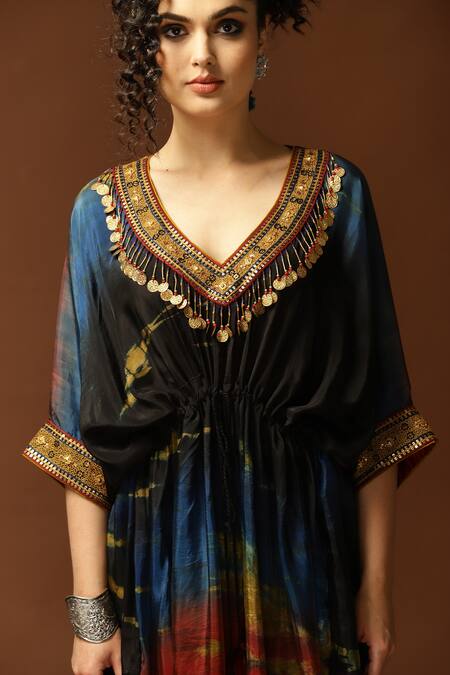 Capisvirleo_Black Habutai Silk Sequin, Thread And Bead, Tie & Dye V Neck & Kaftan _at_Aza_Fashions