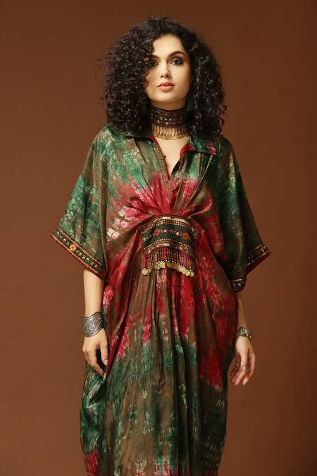 Capisvirleo_Red Habutai Silk Sequin, Thread And Bead, Tie & Dye Collared Neck & Kaftan _at_Aza_Fashions