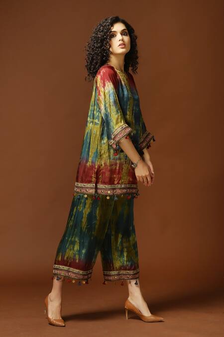 Capisvirleo_Blue Habutai Silk Sequin, Thread And Bead, Tie & Dye Round & Tunic Palazzo Set _Online_at_Aza_Fashions