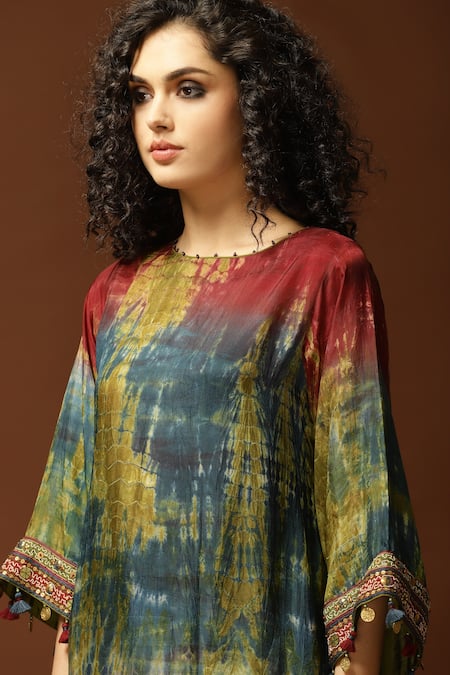 Capisvirleo_Blue Habutai Silk Sequin, Thread And Bead, Tie & Dye Round & Tunic Palazzo Set _at_Aza_Fashions