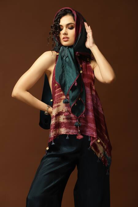 Capisvirleo_Maroon Habutai Silk Tie And Dye Round & Top _Online_at_Aza_Fashions