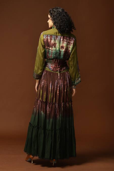 Buy_Capisvirleo_Green Habutai Silk Sequin, Thread And Bead, Tie-dye Tie & Dye Skirt _Online_at_Aza_Fashions