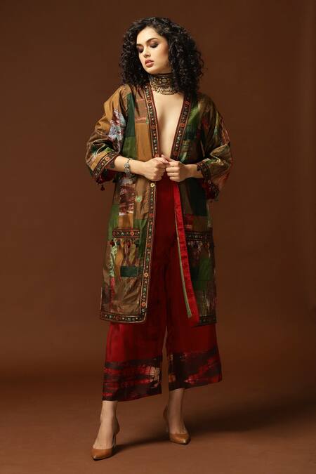 Buy_Capisvirleo_Gold Habutai Silk, Lining Cotton Shantoon Sequin, Thread Patchwork Long Jacket _Online_at_Aza_Fashions