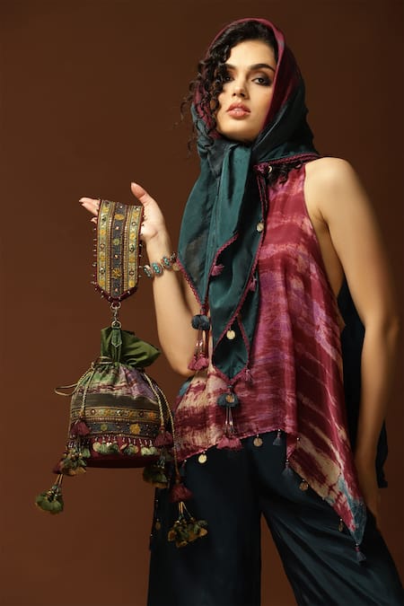 Capisvirleo Tie & Dye Potli Bag 