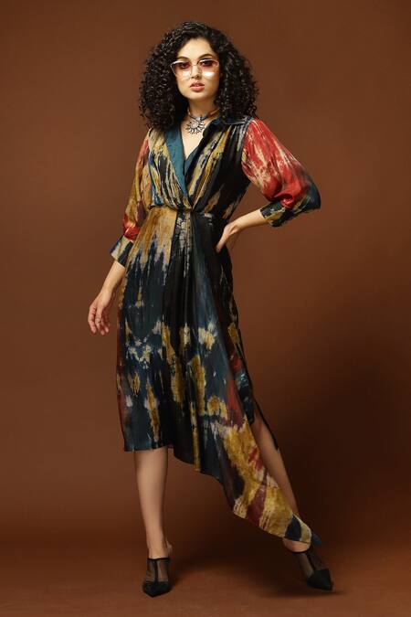 Buy Capisvirleo Black Habutai Silk Tie And Dye Collared Neck & Midi Dress Online at Aza Fashions Buy_Capisvirleo_Black Habutai Silk Tie And Dye Collared Neck & Midi Dress _Online_at_Aza_Fashions