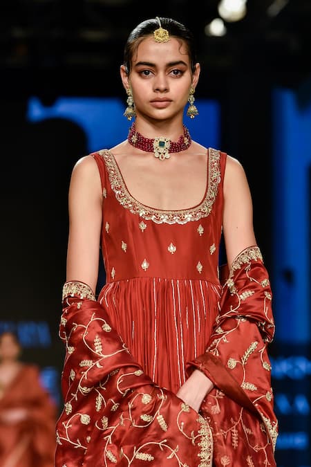 Buy_Punit Balana_Maroon Chanderi Silk Gota, Marodi Scoop Neck Embroidered Anarkali Set _Online_at_Aza_Fashions