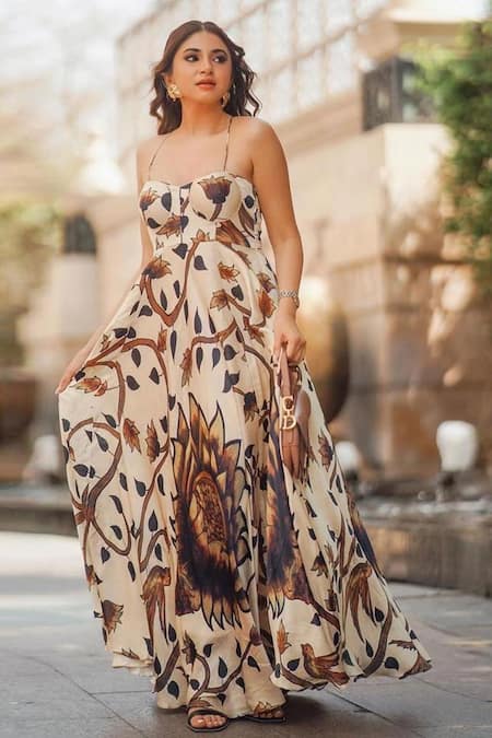 String maxi outlet dress